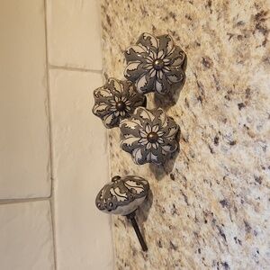 Gray And Black Ceramic Floral Design Drawer Pulls/Knobs 4 count